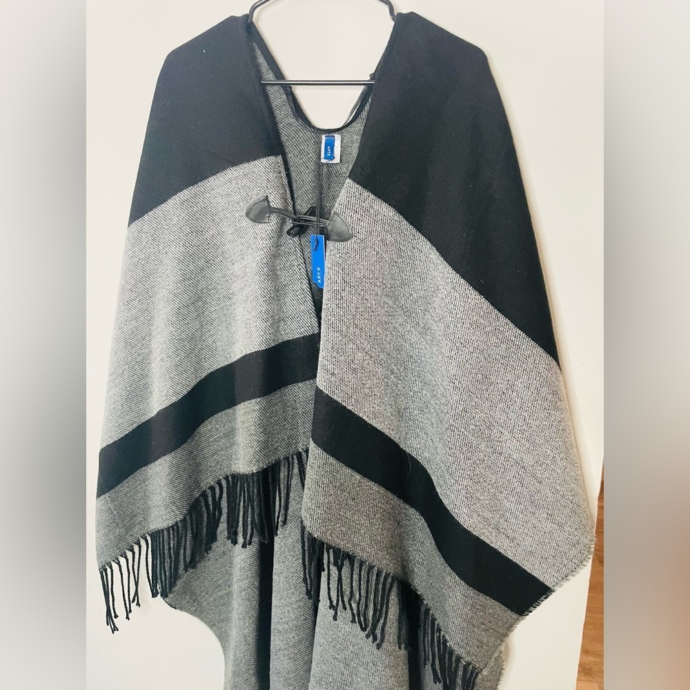 Apt. 9 Black and Gray Women's Poncho - Picture 4 of 6